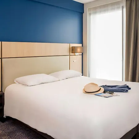 Mercure Cathédrale Hotel 4*