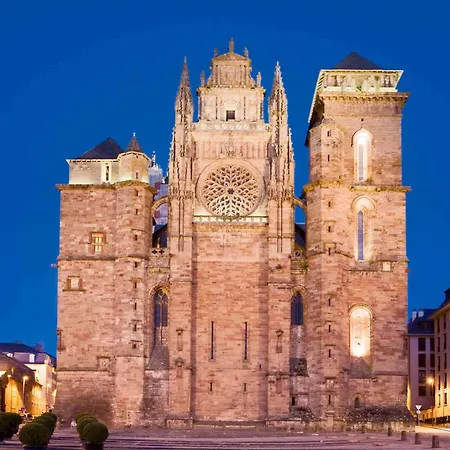 Mercure Cathedrale Hotel 4*