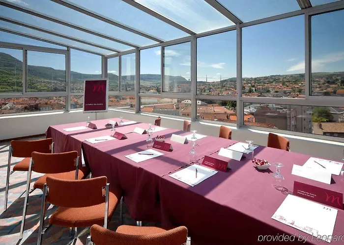 Mercure Cathédrale Hotel 4*